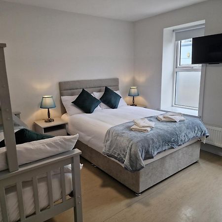 بيت شباب Trivia House Swanlinbar المظهر الخارجي الصورة
