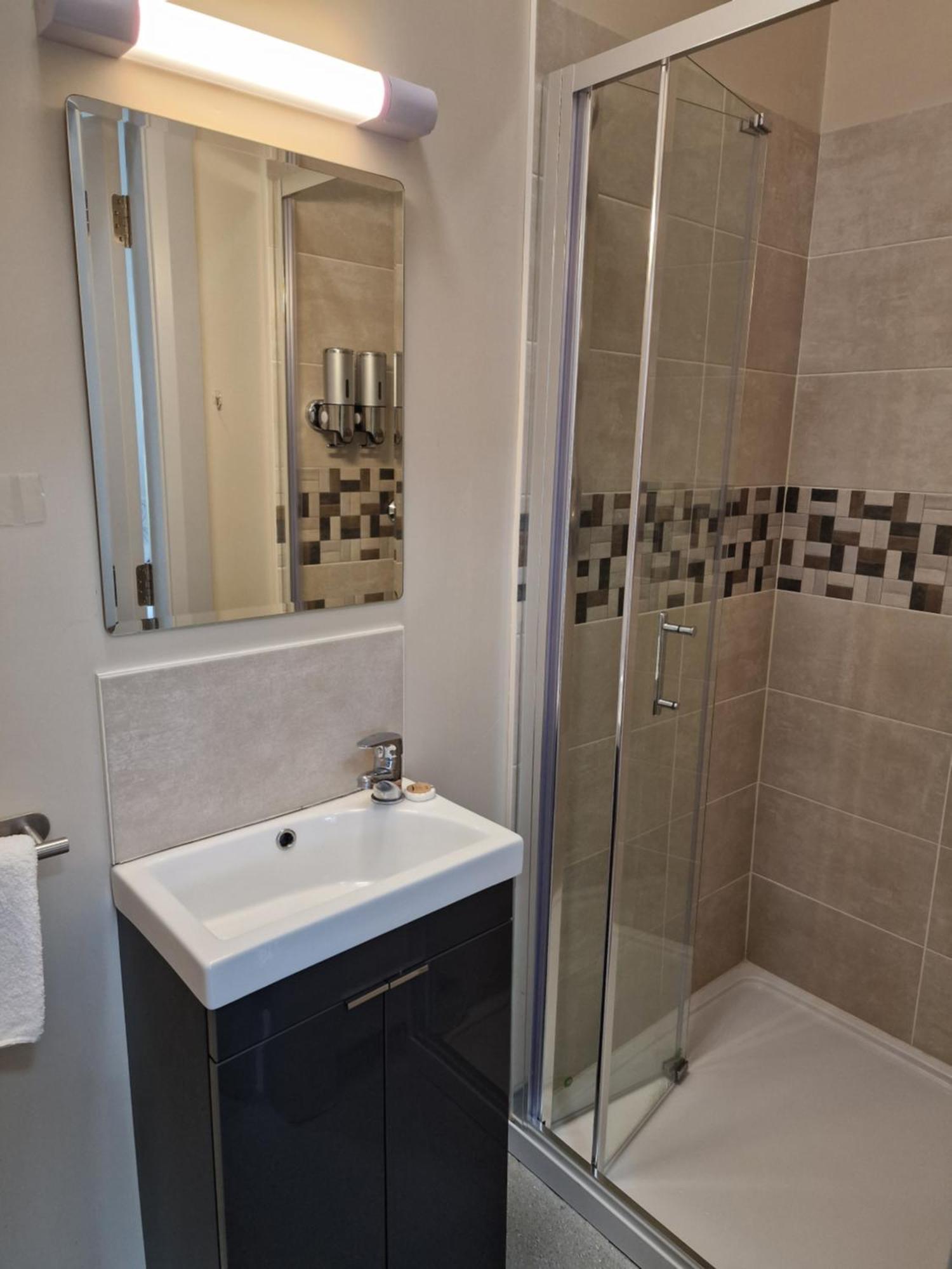بيت شباب Trivia House Swanlinbar المظهر الخارجي الصورة