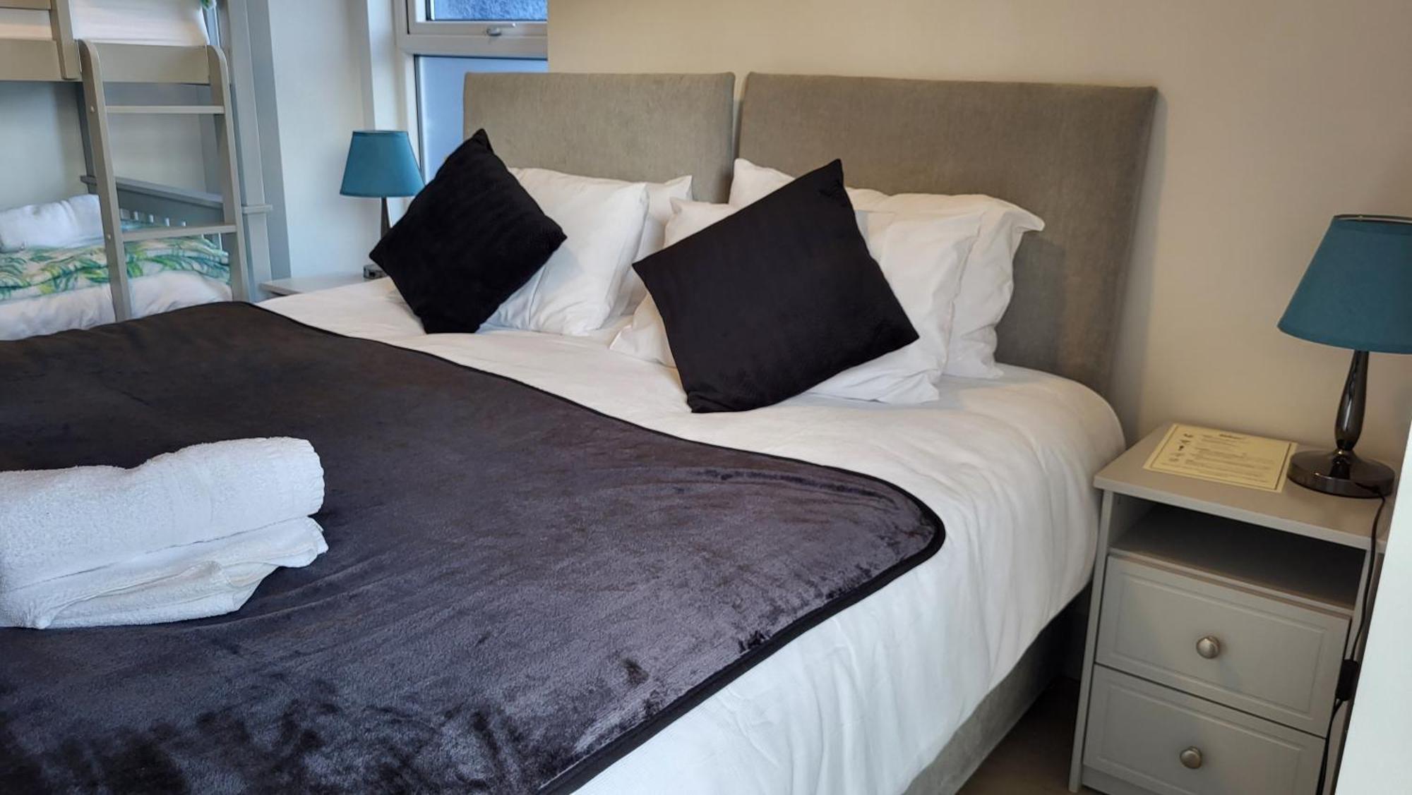 بيت شباب Trivia House Swanlinbar المظهر الخارجي الصورة
