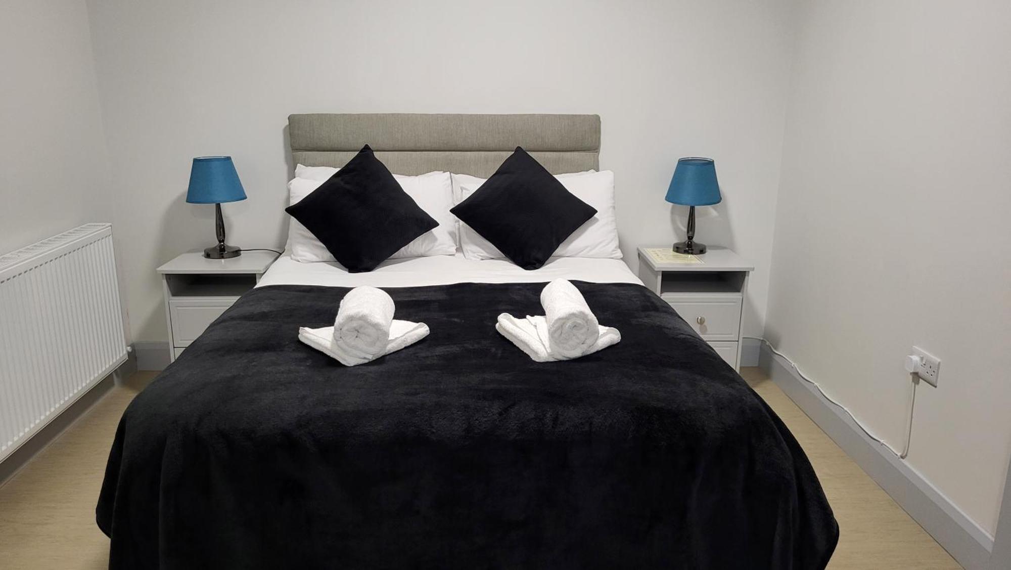 بيت شباب Trivia House Swanlinbar المظهر الخارجي الصورة
