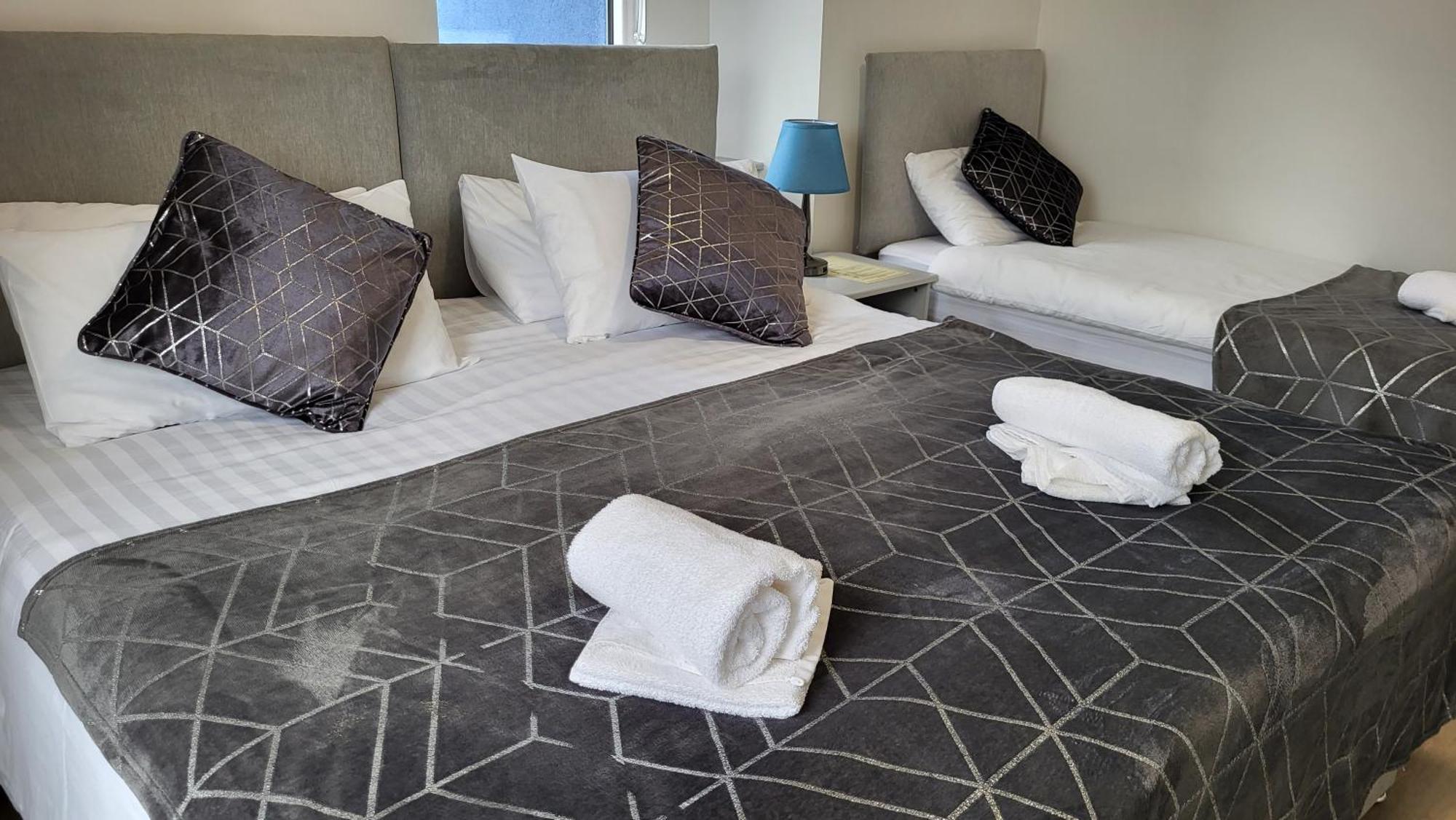 بيت شباب Trivia House Swanlinbar المظهر الخارجي الصورة