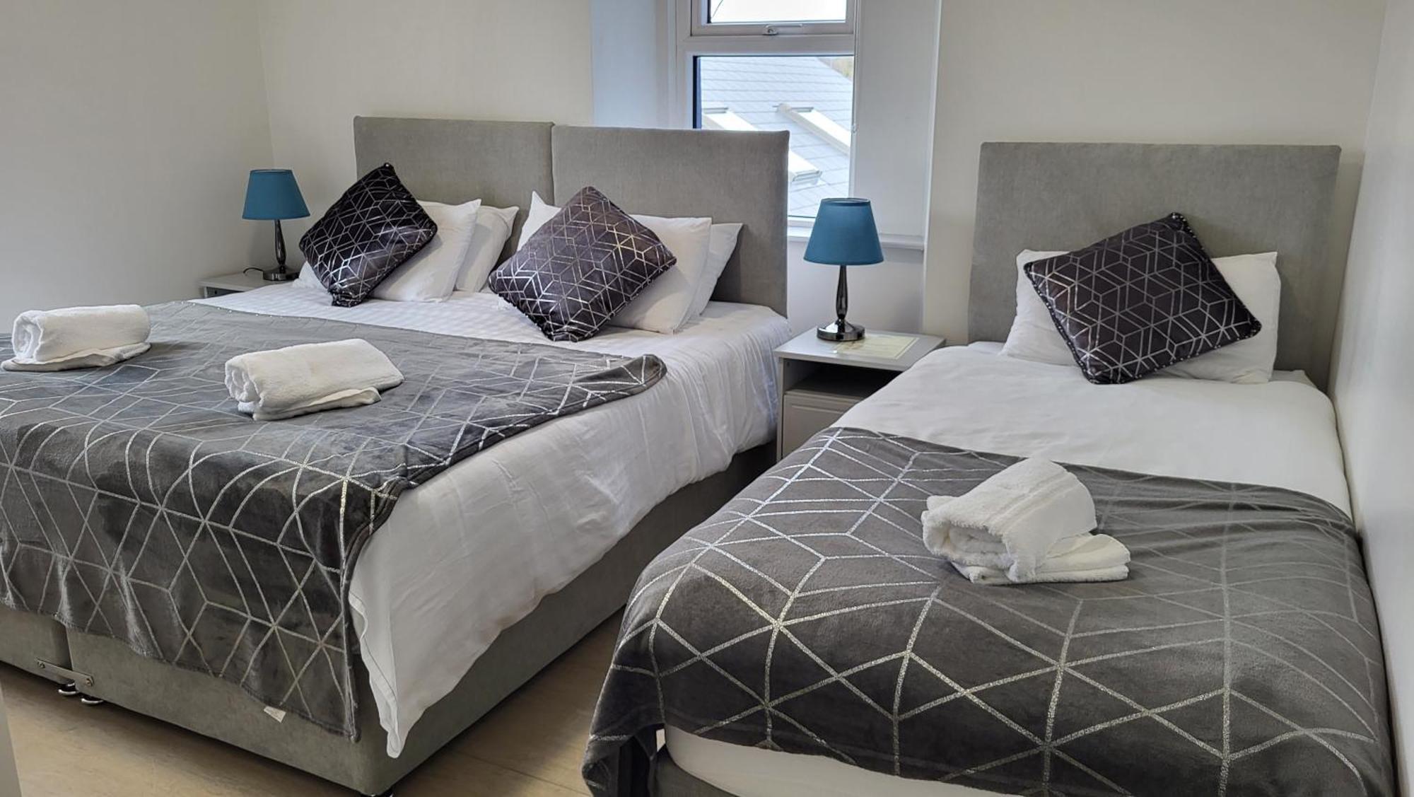 بيت شباب Trivia House Swanlinbar المظهر الخارجي الصورة