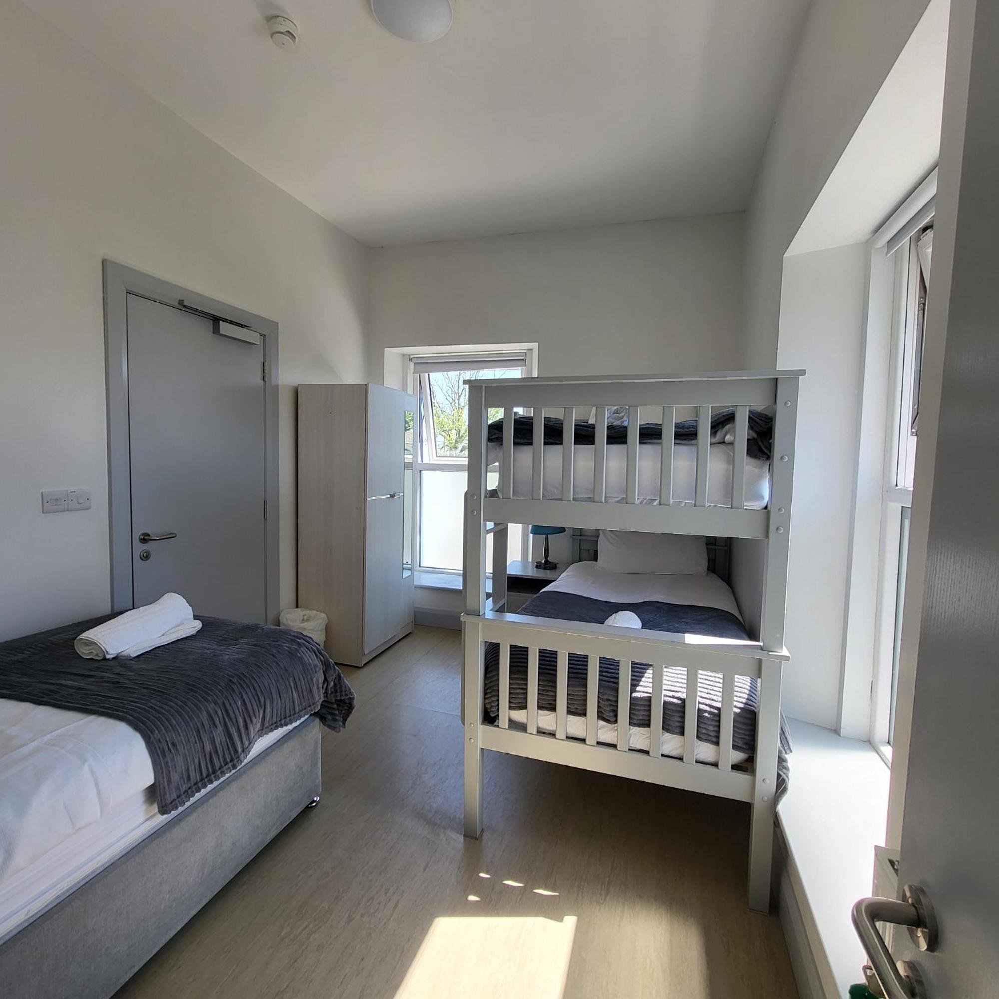 بيت شباب Trivia House Swanlinbar المظهر الخارجي الصورة